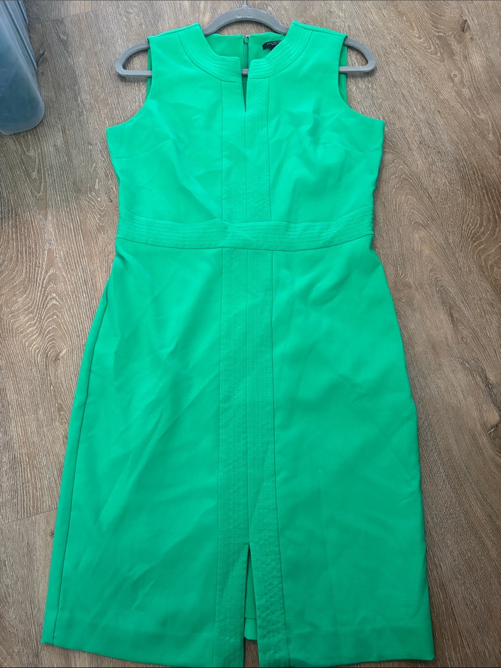 Ann Taylor Bright Green Sleeveless Sheath Dress
